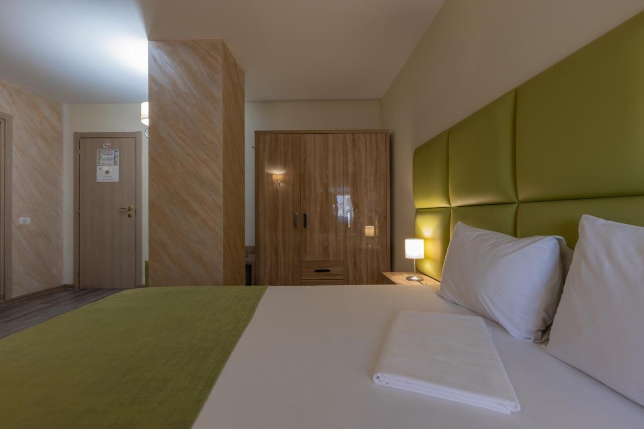 Hotel Corvaris บูคาเรสต์ ภายนอก รูปภาพ